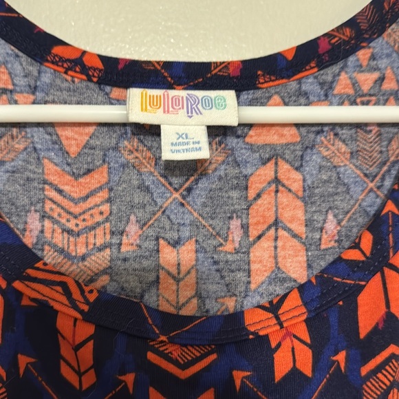 LulaRoe Carly - Picture 2 of 4